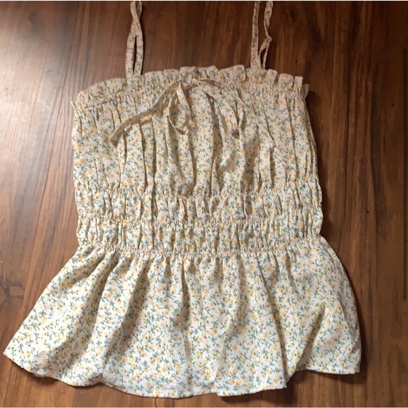 Ditsy print floral top - Picture 2 of 5